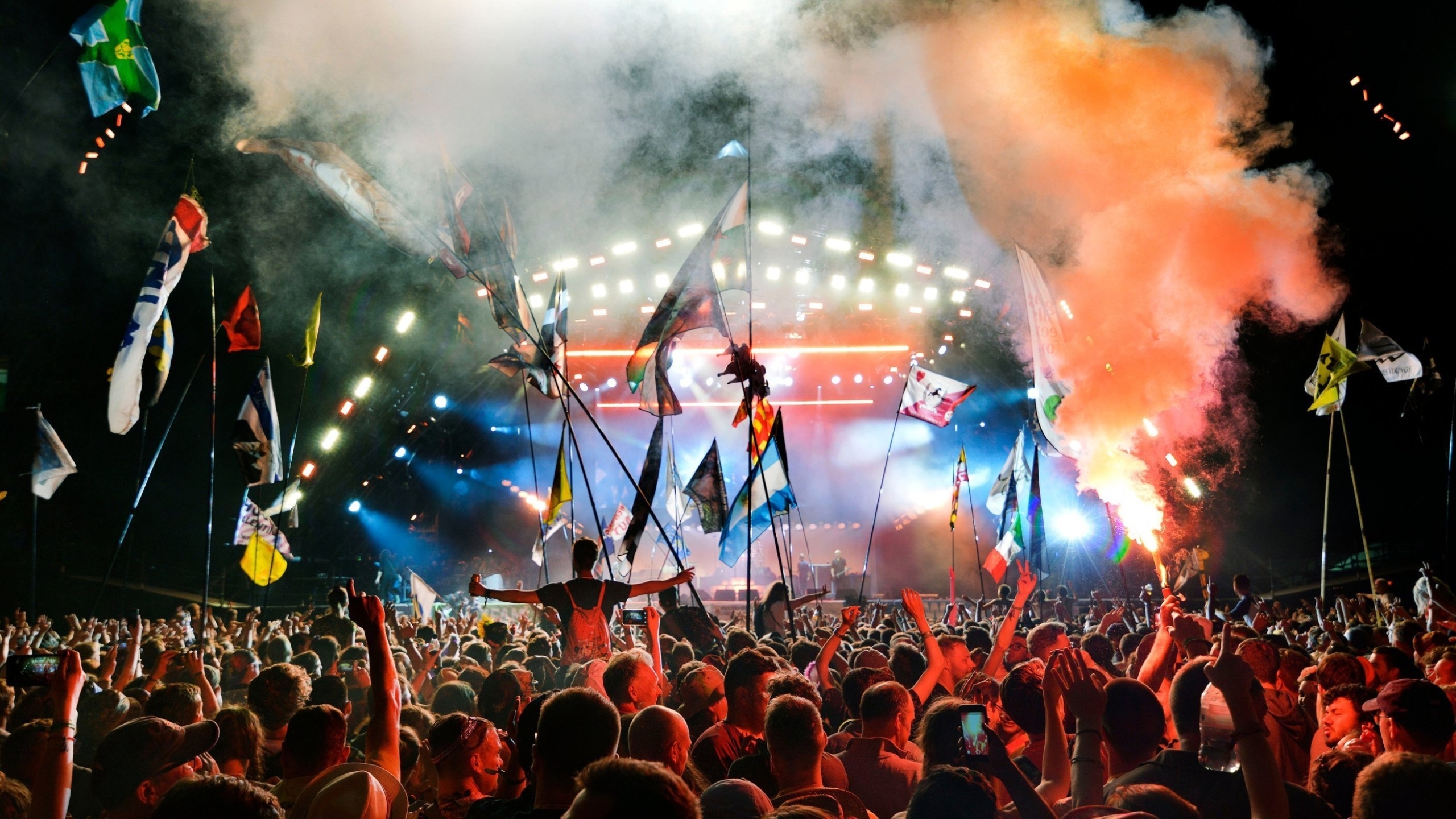 Banksy_Art_in_Glastonbury